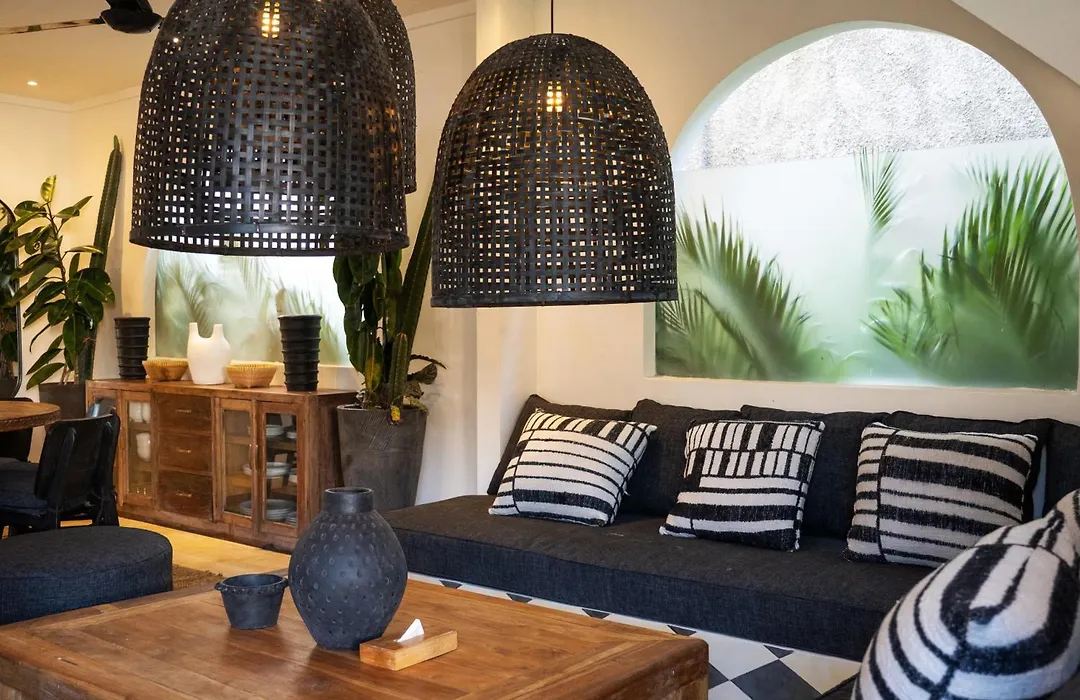 Villa Castilla - Ethnic Vibes Tropical 4Br Villa With Private Pool, 10 Minutes From Canggu Beach-1